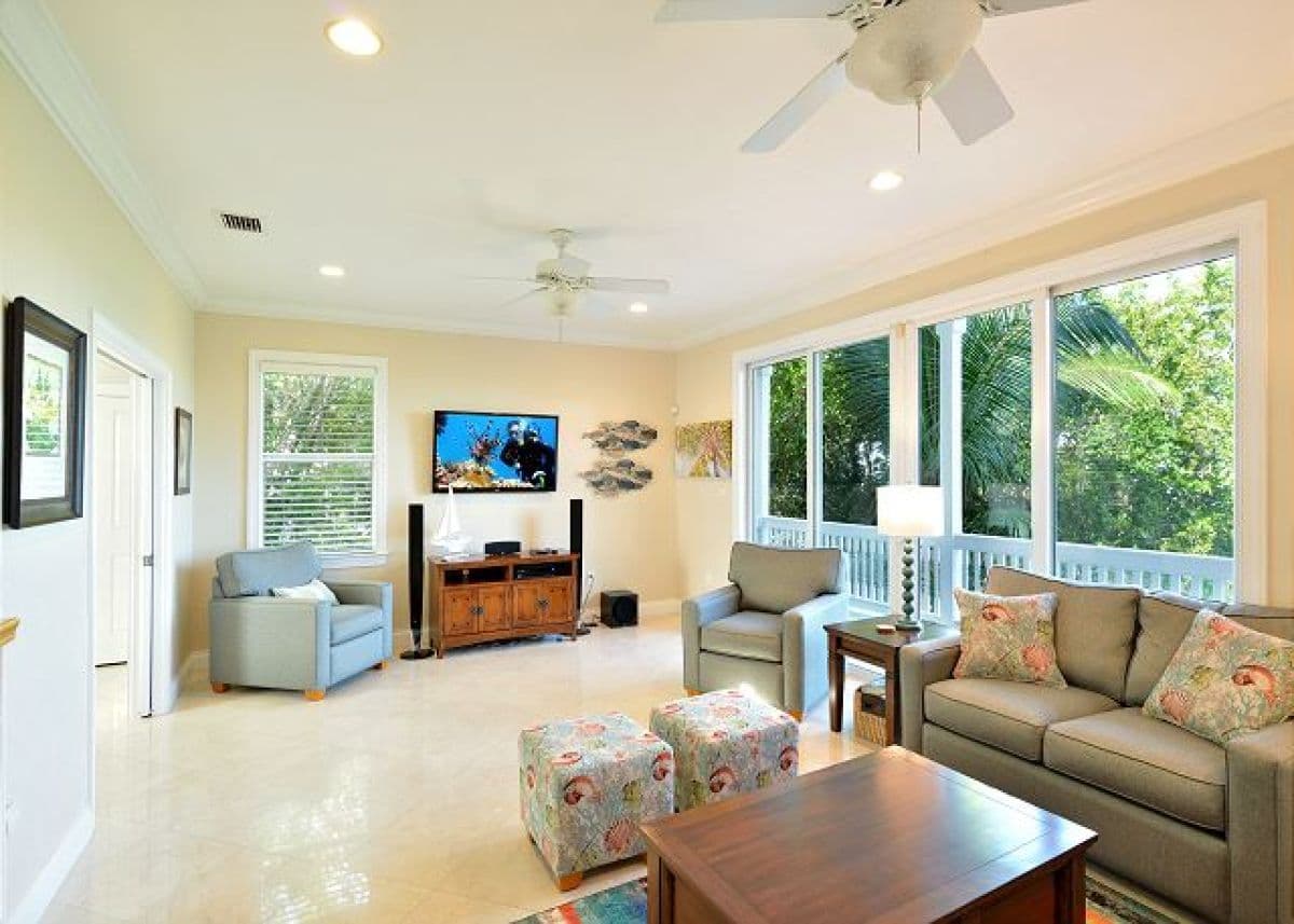 Coastal Comfort - Image 8