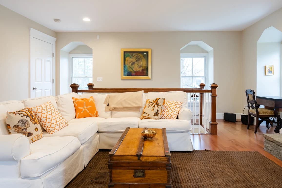 Downtown Victorian - Image 4