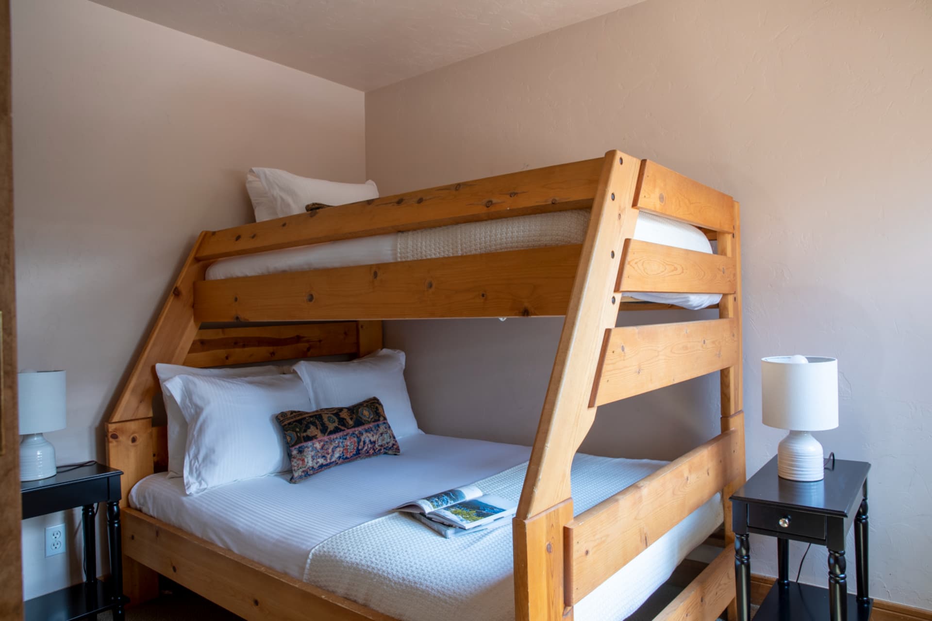 Zendo Place - Image 38