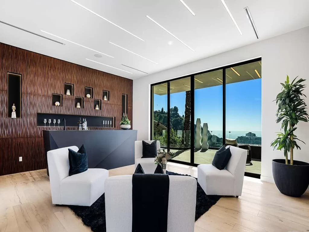 Monarch Modern - Image 26