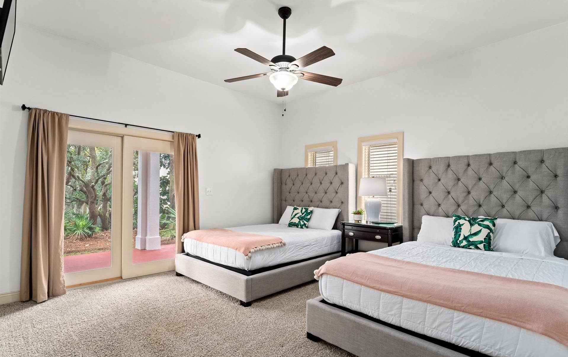 Paradise Isle - Image 28