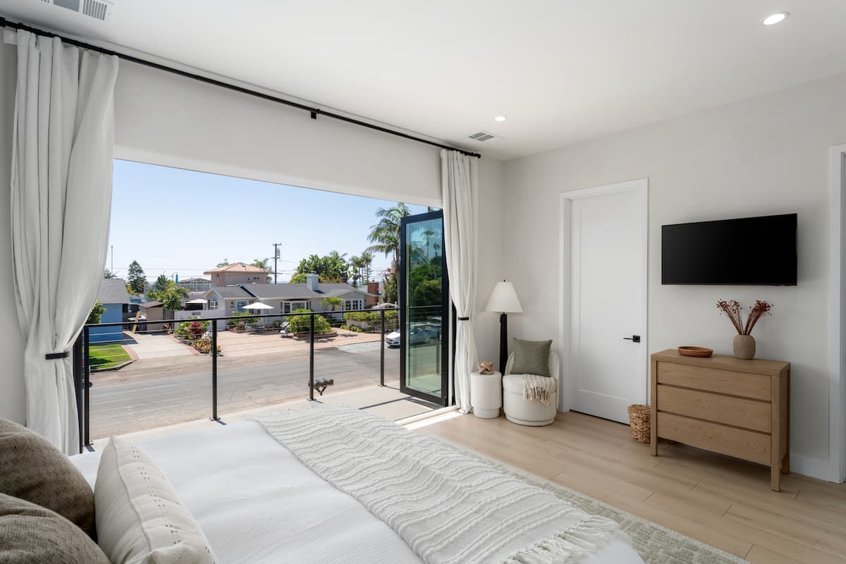 Ocean View Poolside Retreat - Image 20