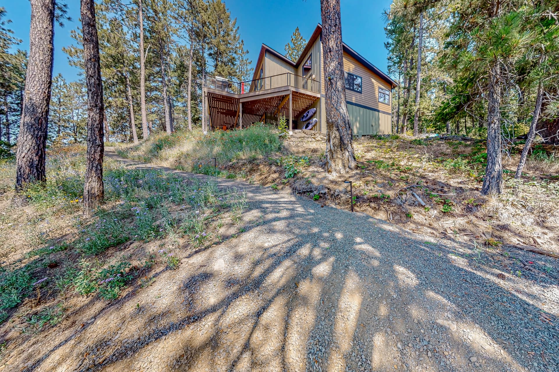 Leaning Pine Point at Half Round Bay - Image 40