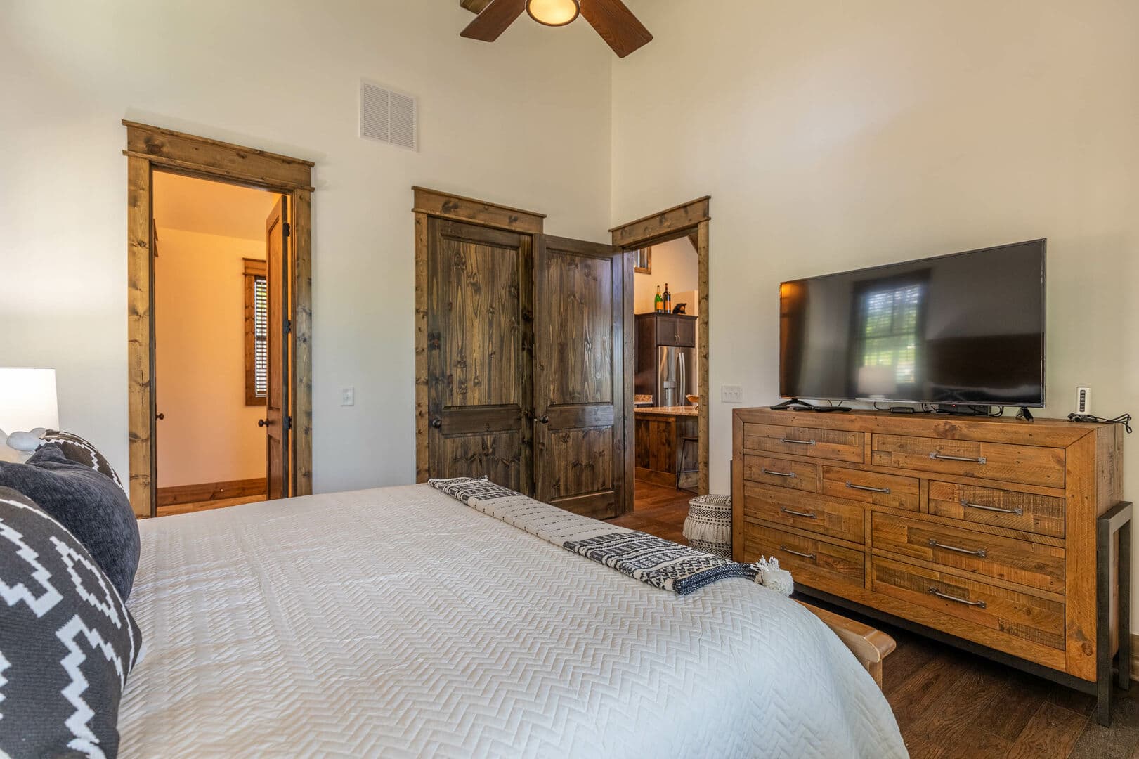 Sip Sip Hooray Home - Image 10