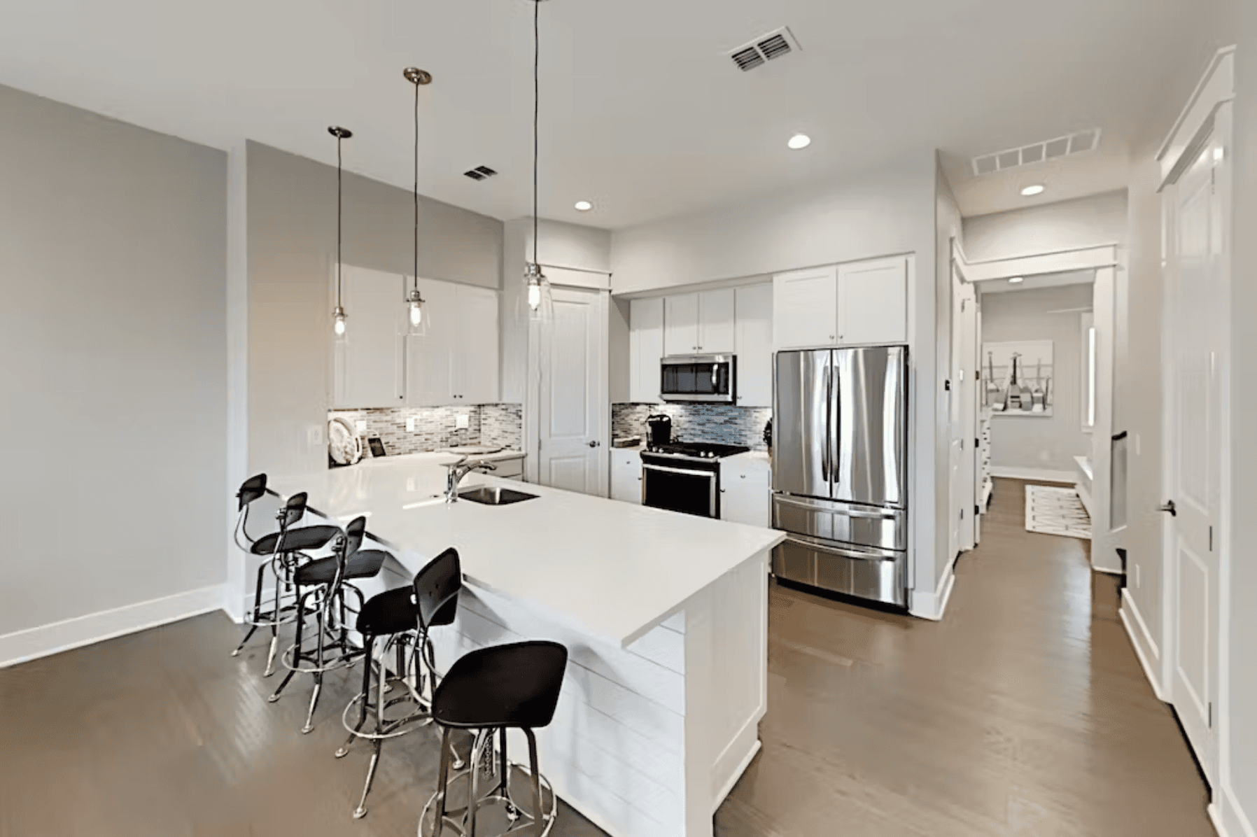 Parrots Cove - Image 3