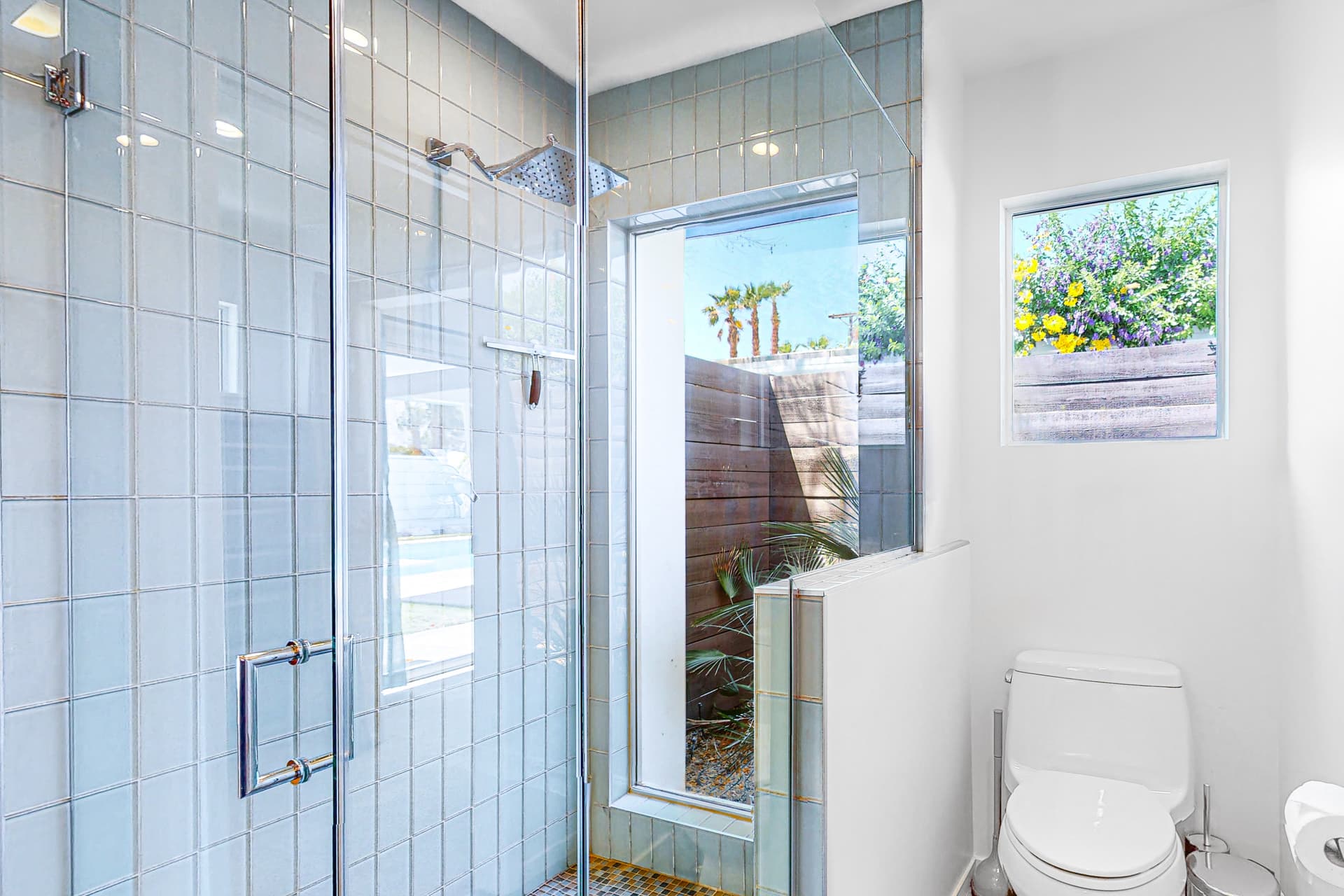 The Lucky Palm Home - Image 11