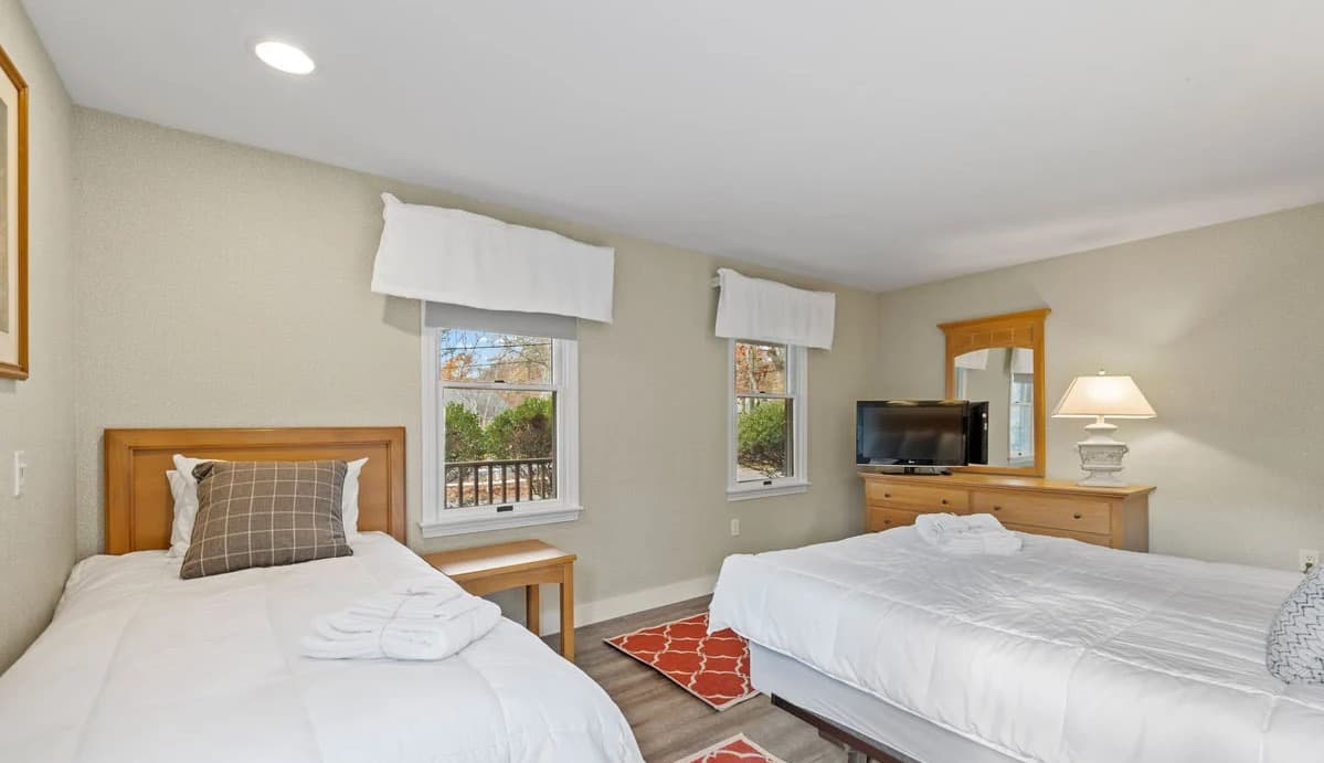 Harbor House #024Y - Image 15