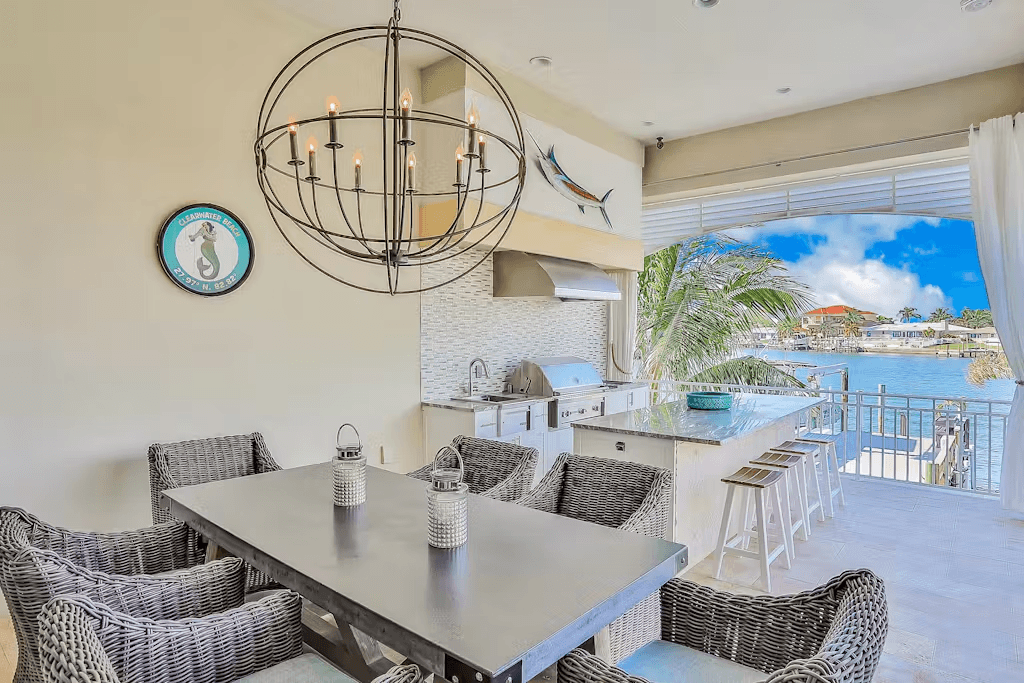 Island Estate Waterfront Villa - Image 2