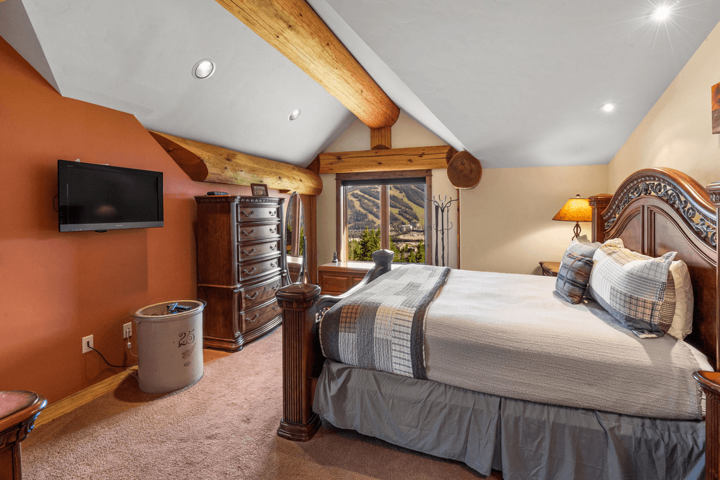 Timberline Lodge - Image 24