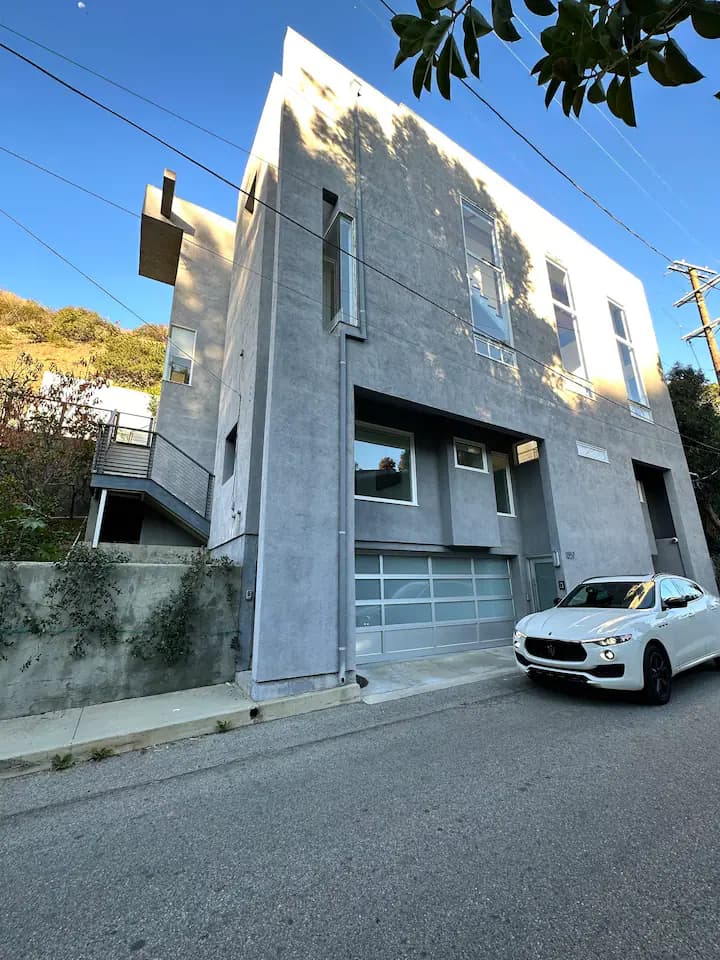 Beverly Haven Home  - Image 40