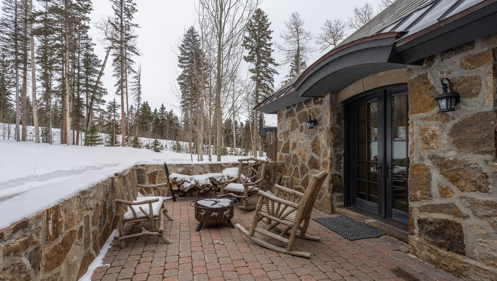 Twin Elk Lodge - Image 40