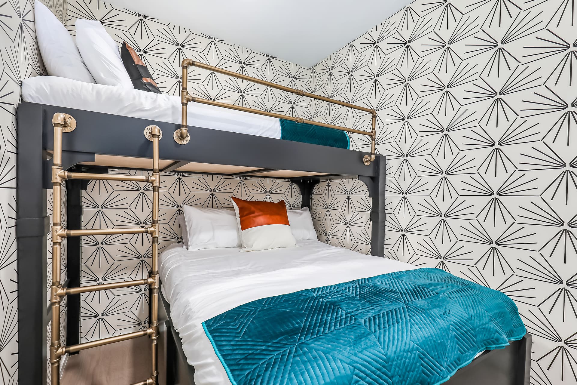 Kick Your Boots Off - Image 4