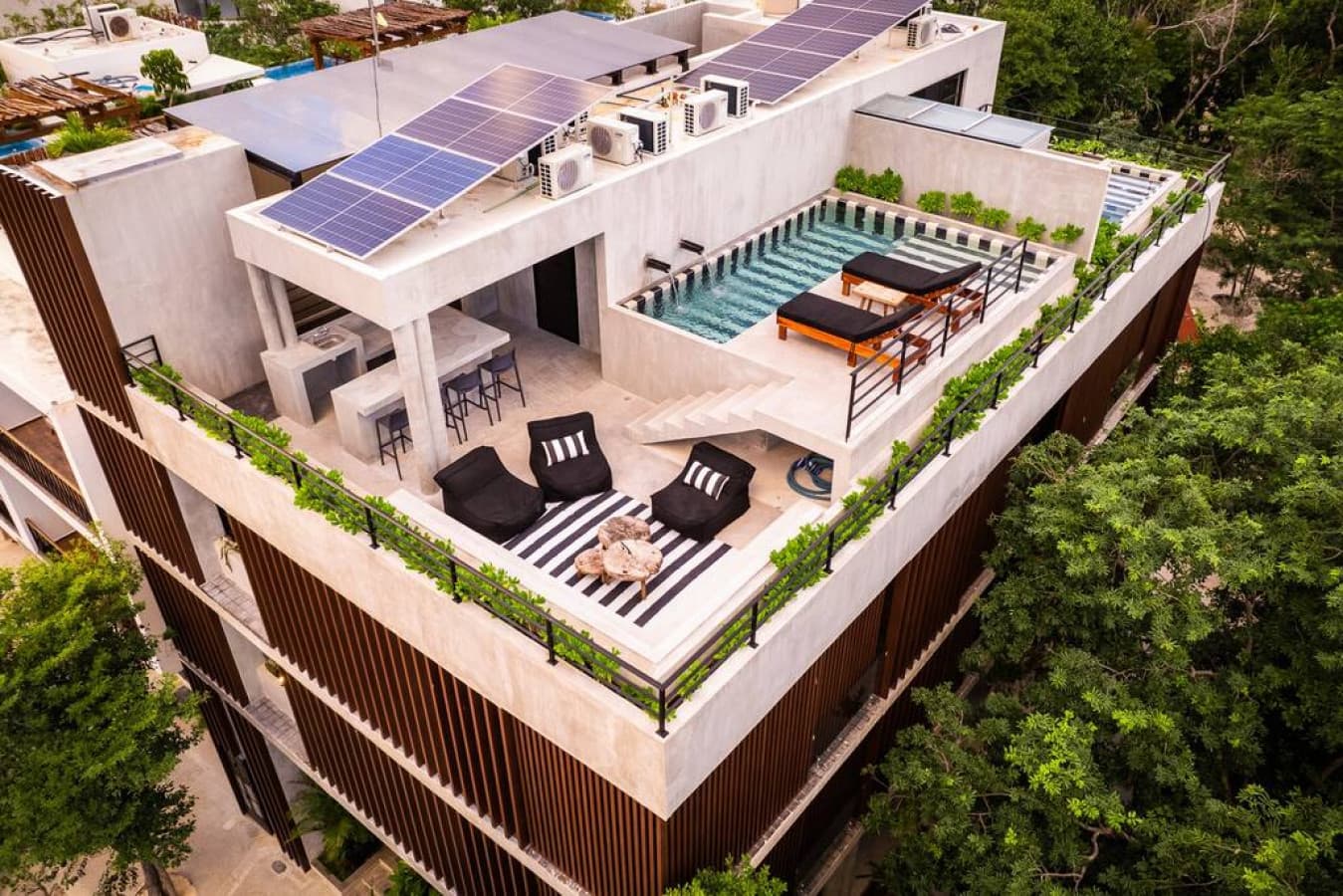 Luxe Jungle Loft - Image 15