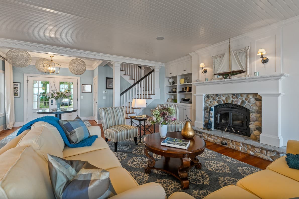 Goettelman's Lake House - Image 3