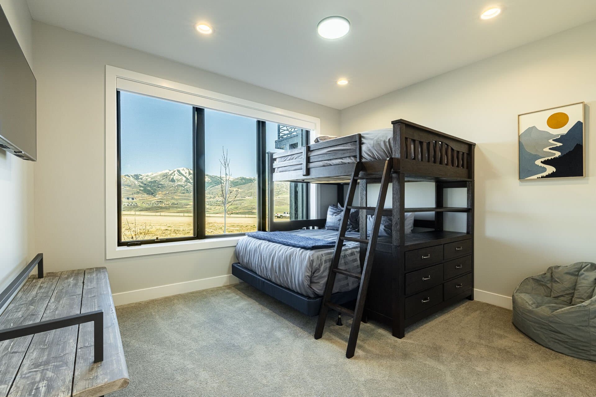 Hideout Epic View - Image 26