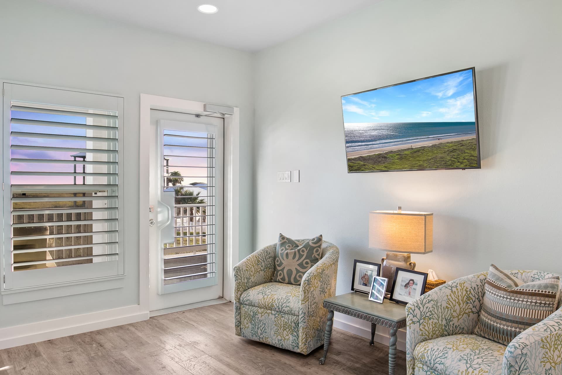 Salty Kisses - Image 12