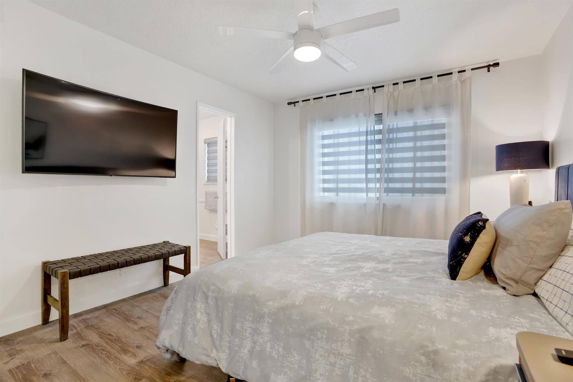 Marina Muse - Image 16