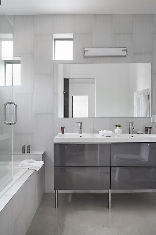 Yellow Mules Home - Image 9