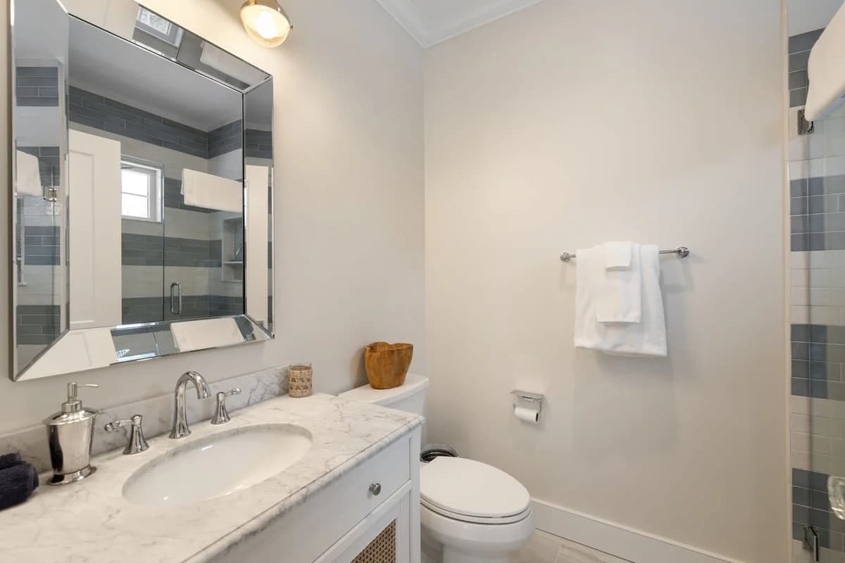 Hydrangea Hideaway - Image 17