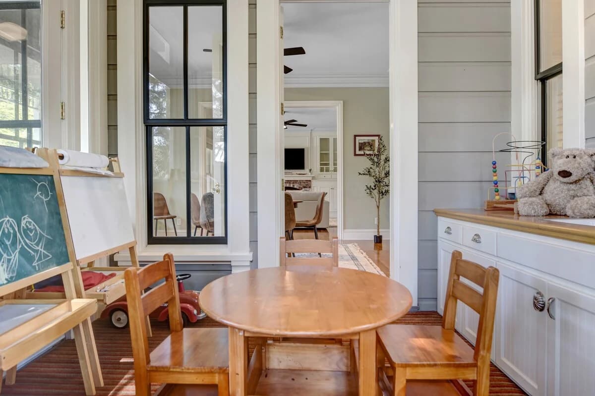 Armstrong Estate - Image 34