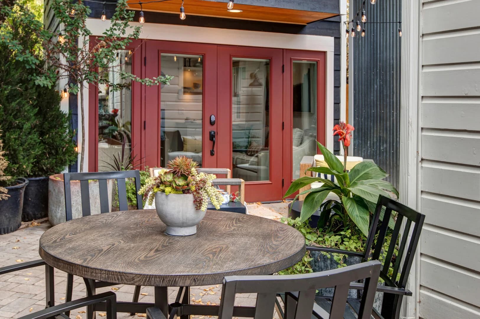 Alpine Minnie's - Image 36