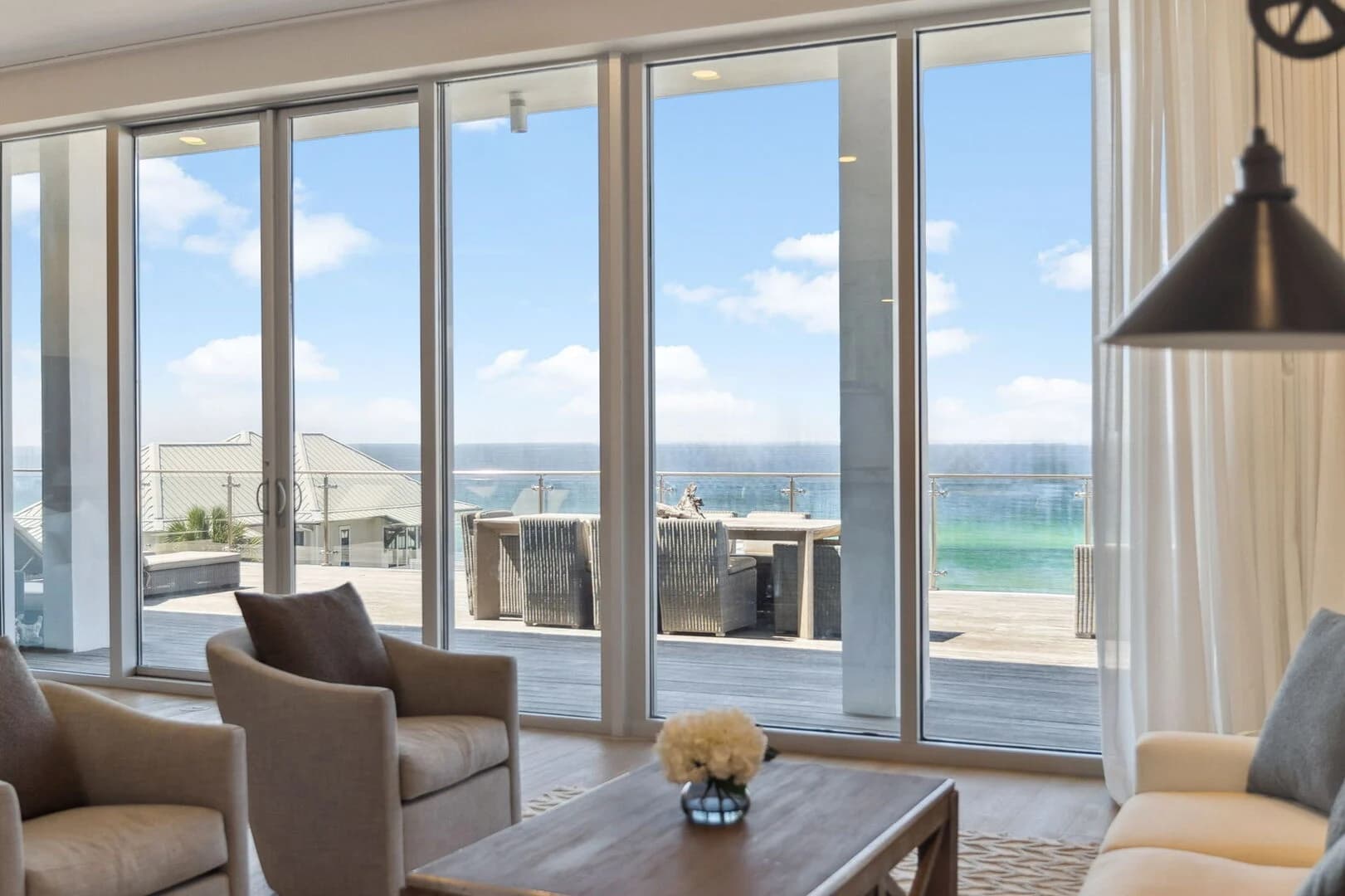 Viridian Penthouse #402 - Image 4