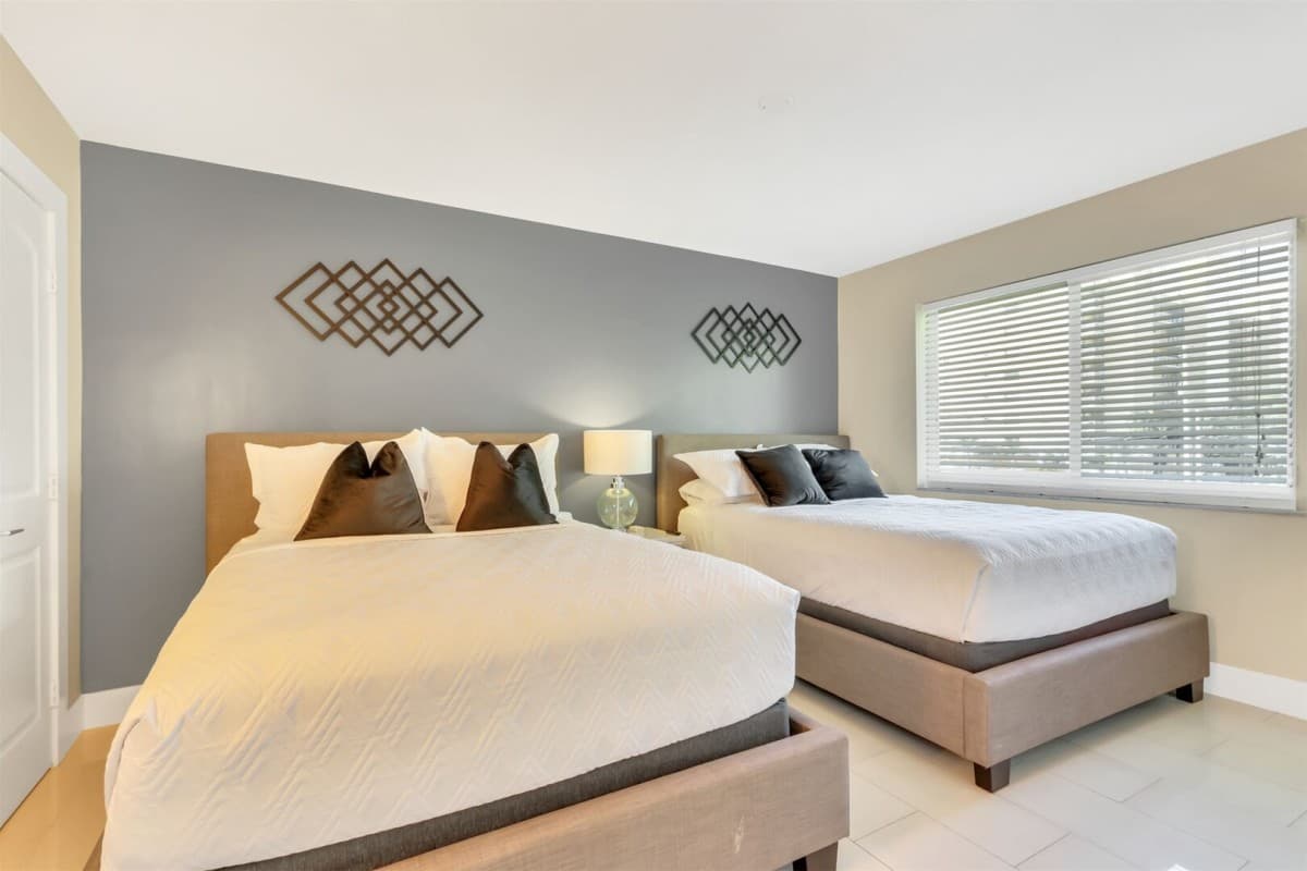 Bright Home - Image 11