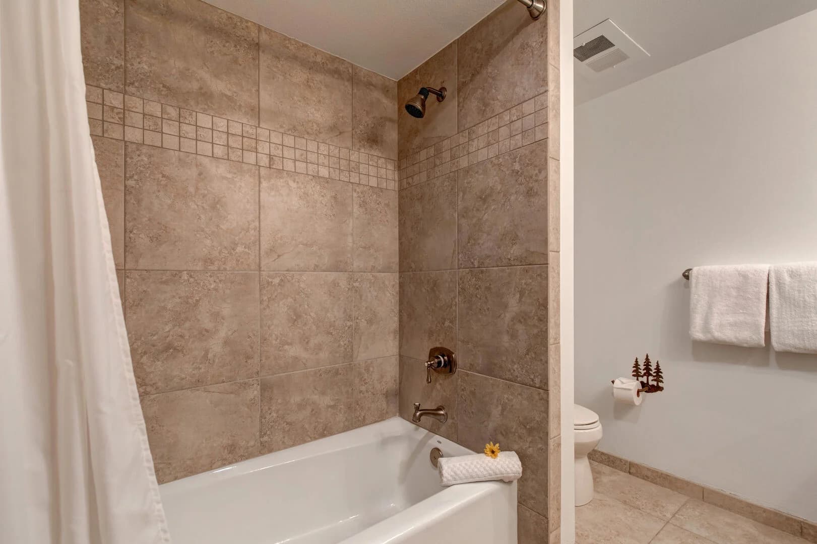 Ontario Lodge - Image 28