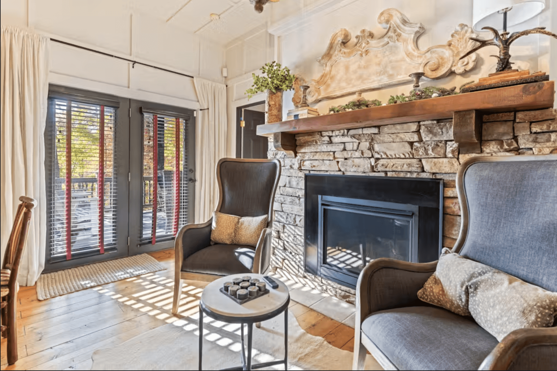 Sapphire Elegance - Image 19