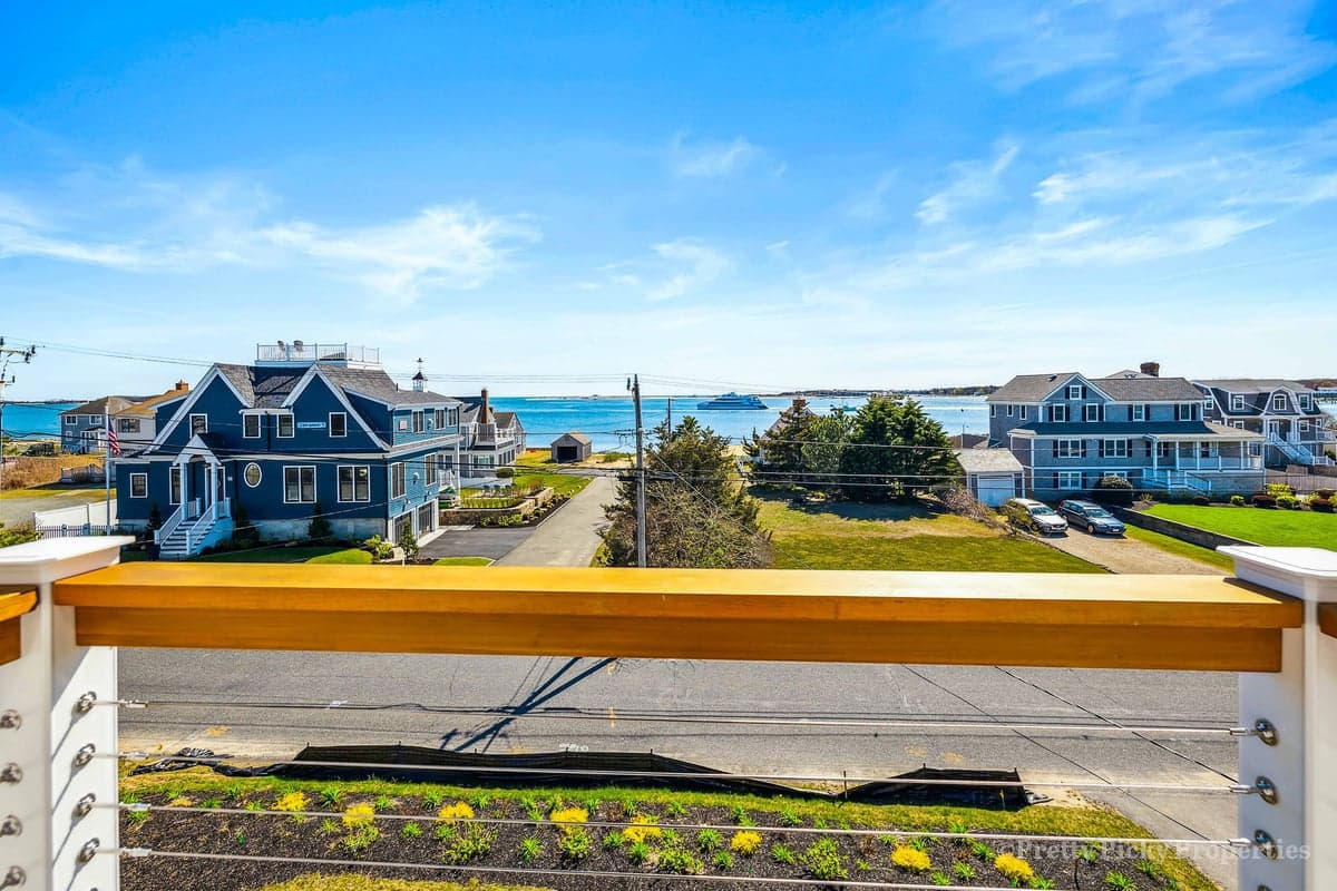 Lewis Bay Lookout - Image 31