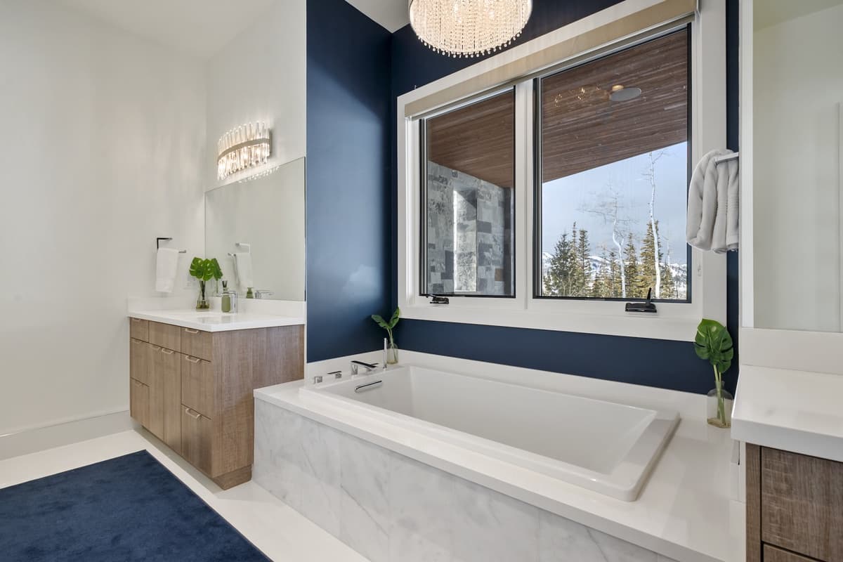 Quicksilver Haus - Image 52