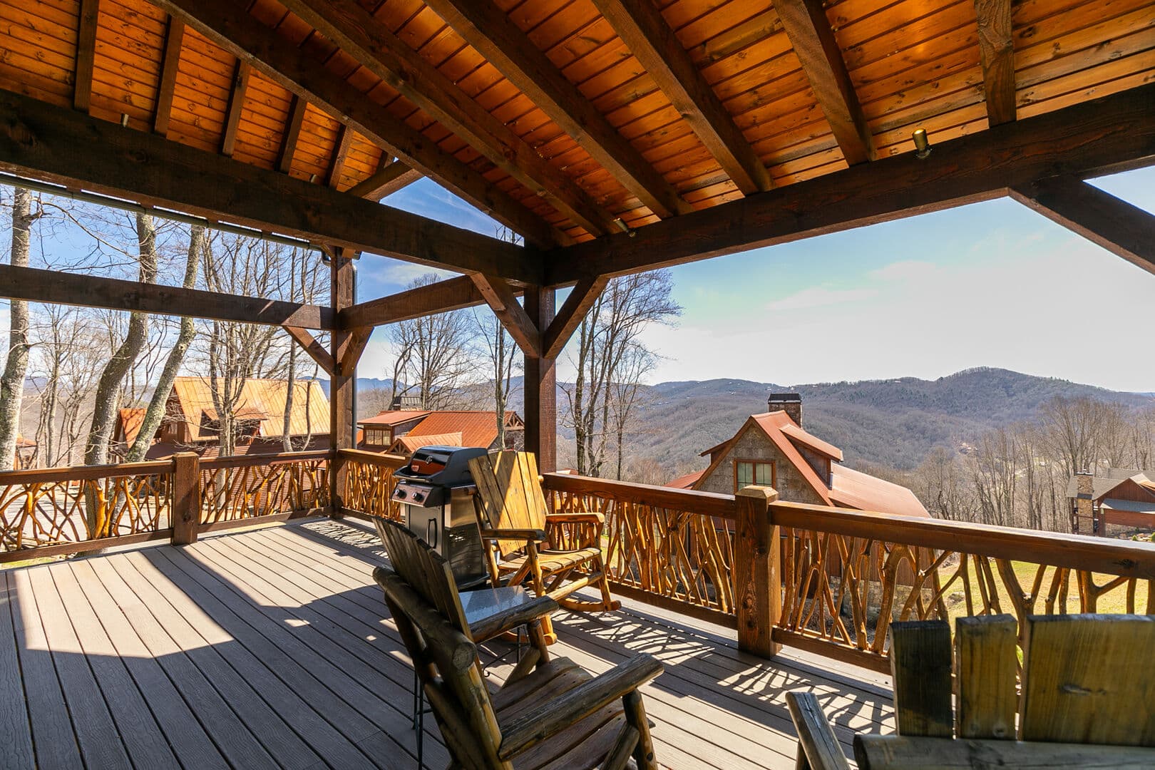 Grin Inn Bear - Image 21