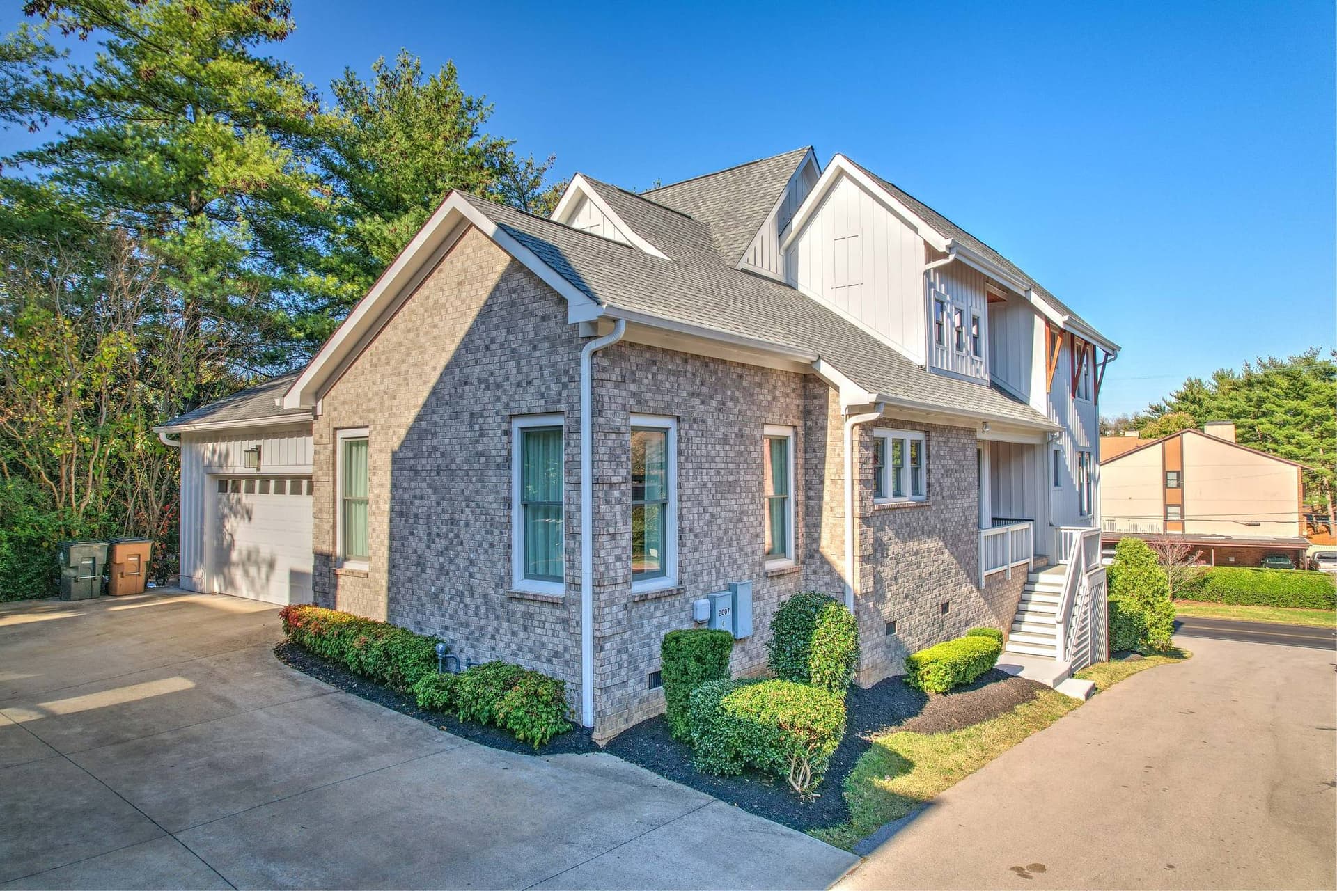 Nashville Lombardy - Image 11