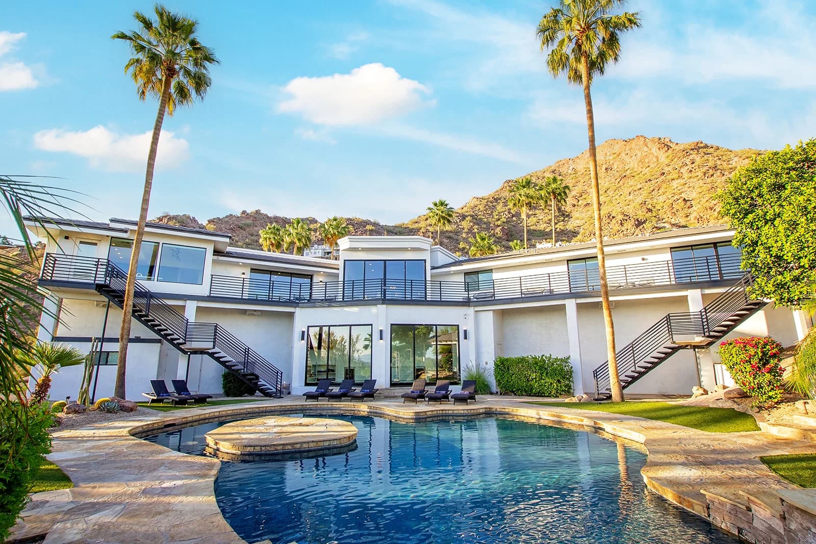 Valle Vista Manor - Image 77