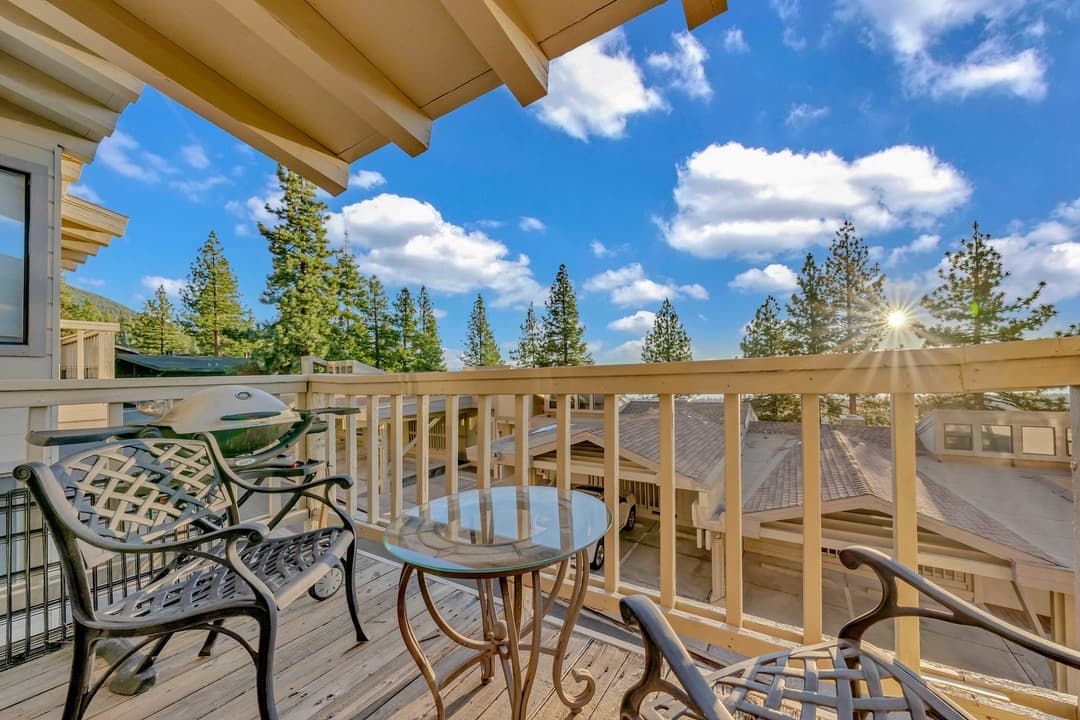 Cozy Mountain Escape - Image 20