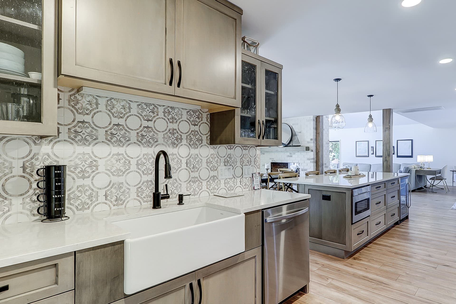 Sunny Daze - Image 11