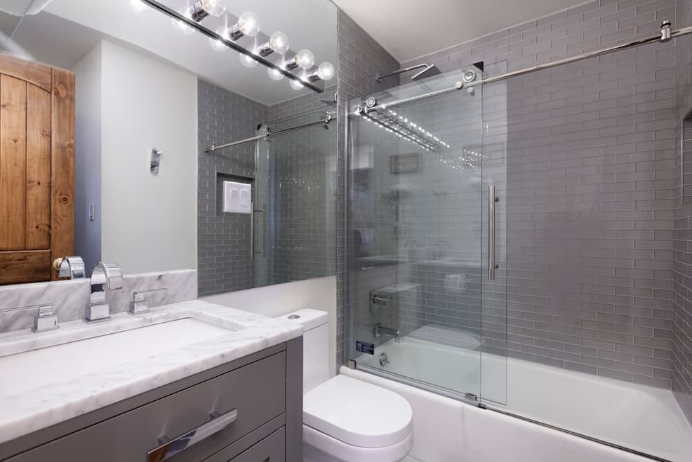 Chateau Snow - Image 5