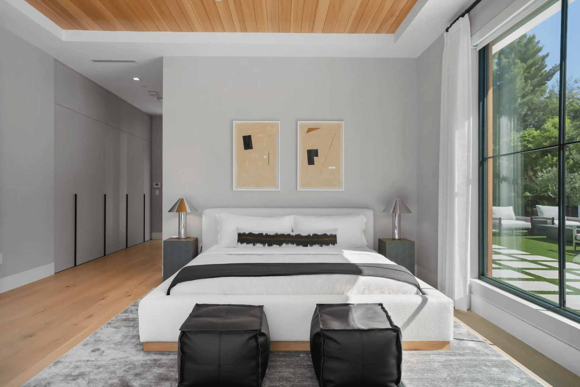 Linda Flora - Image 22