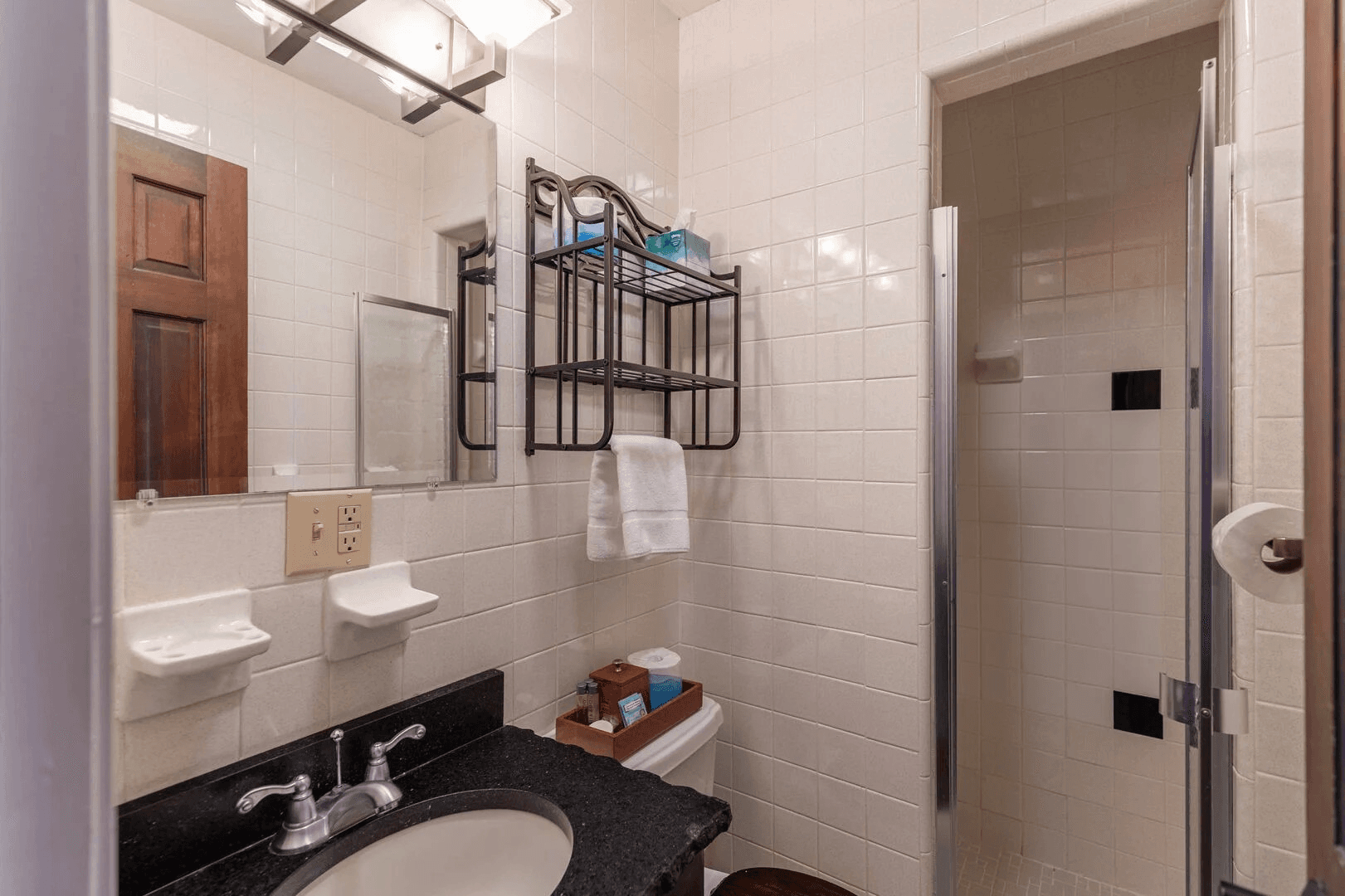 Halftime Haus - Image 16