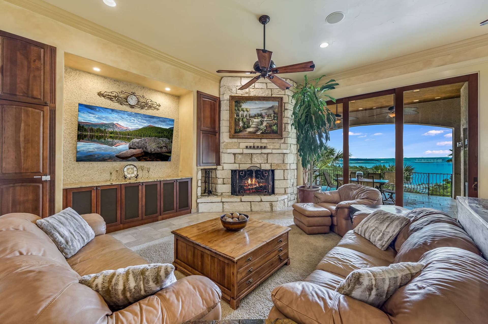 Palms on Lake Travis - Image 4