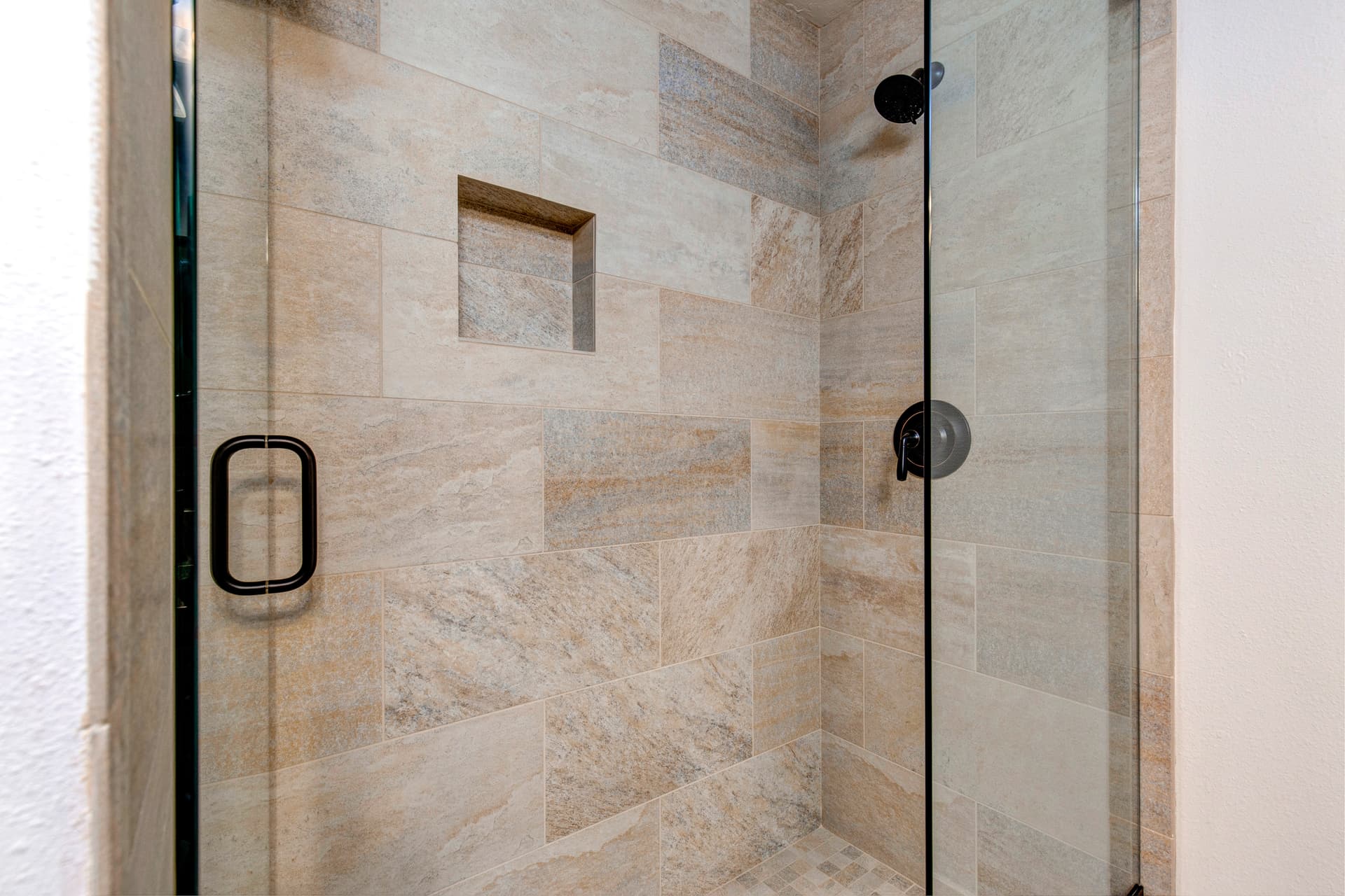 Red Pine Wonder Home - Image 16