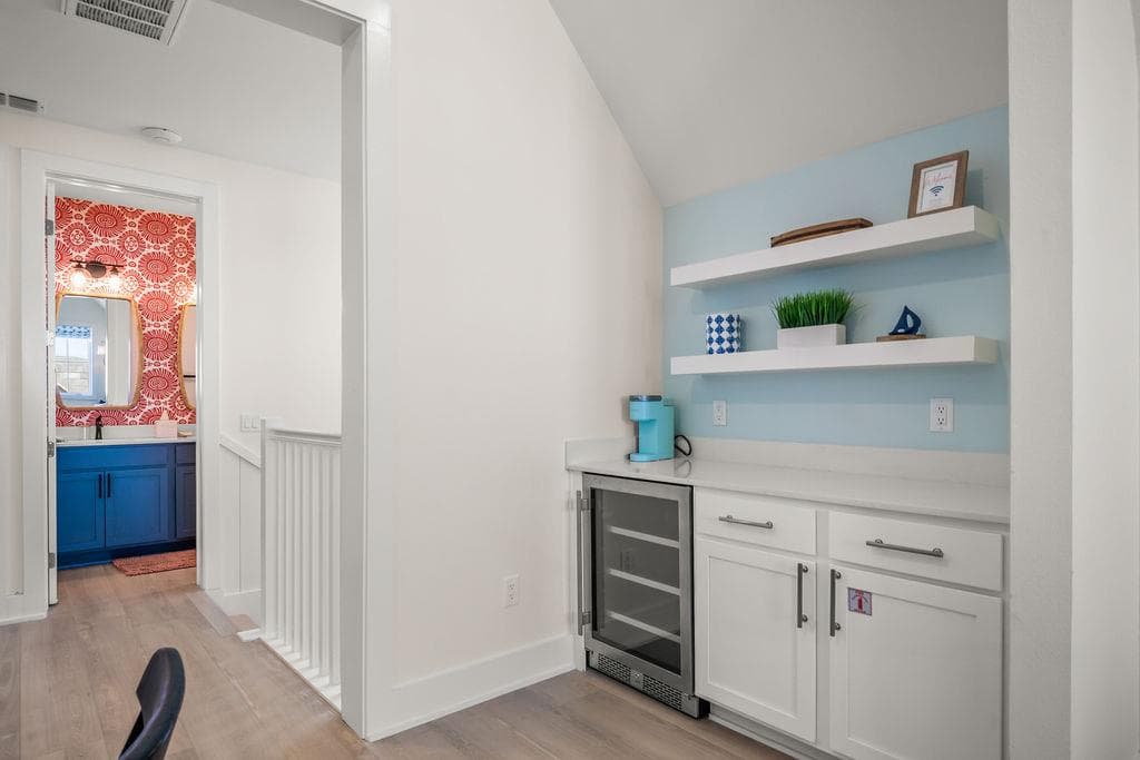 Out of Office - Image 23