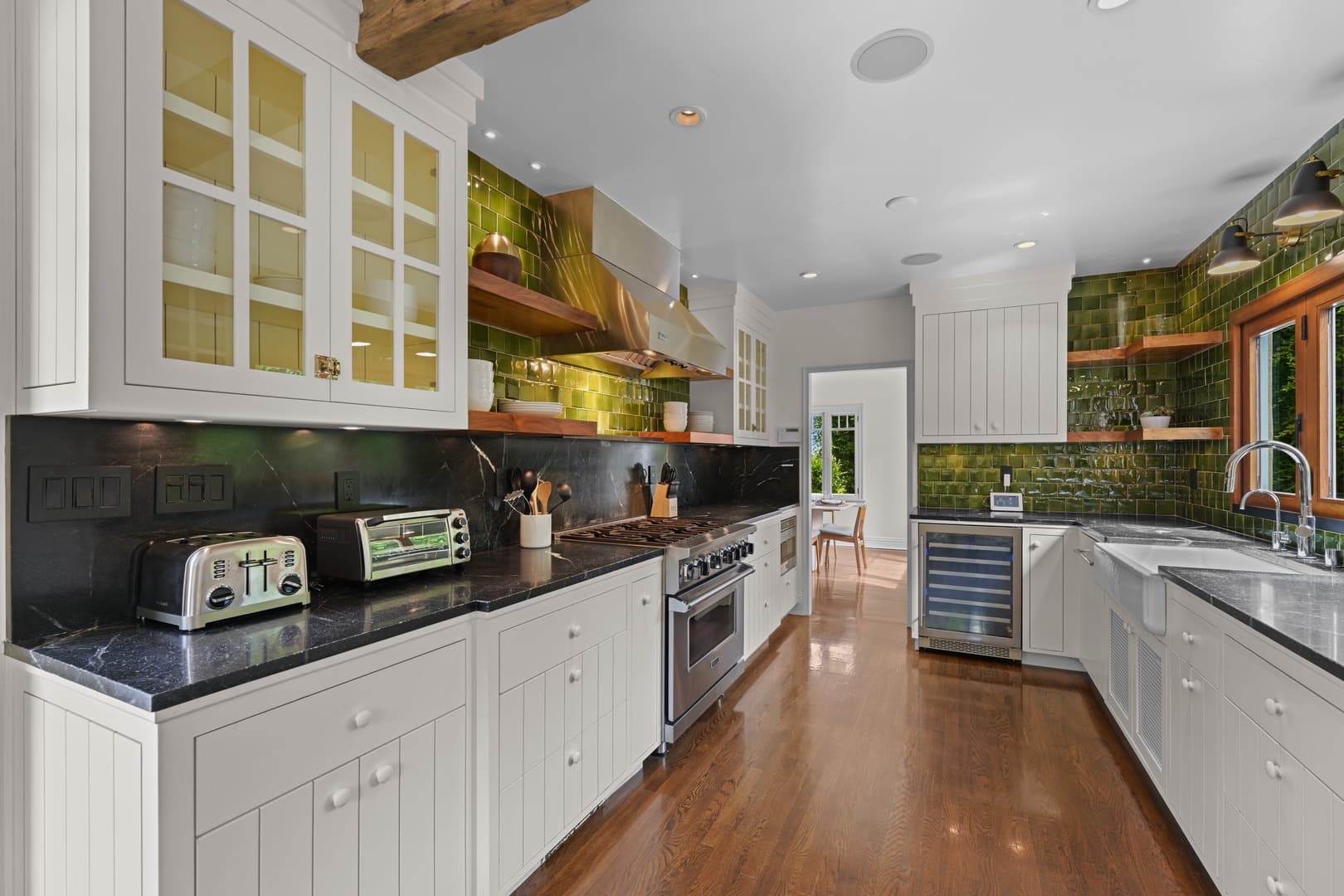 Summerland - Image 5