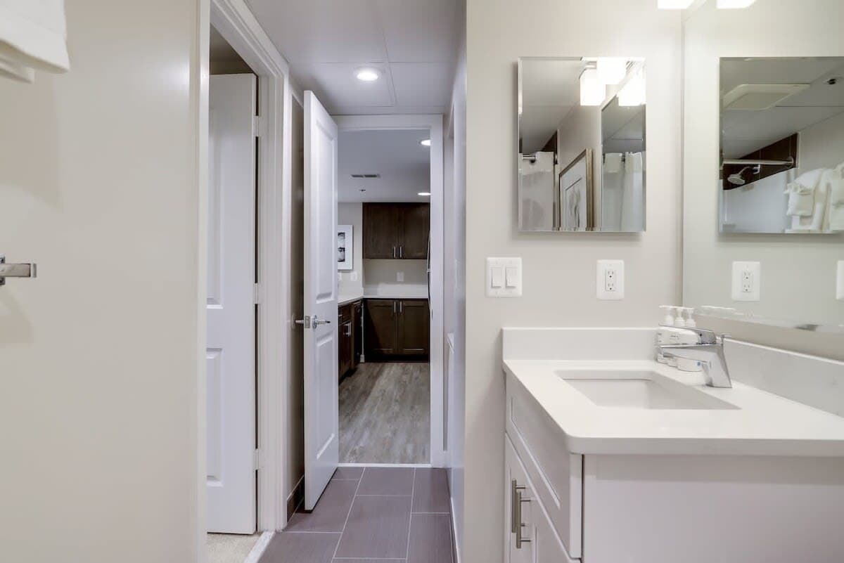 Arlington Residence - Image 32