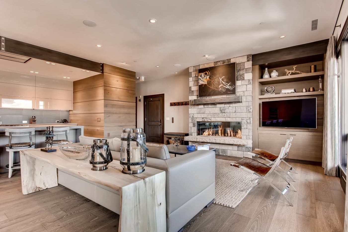 Lay Of The Land At Hummingbird Lodge - Image 7