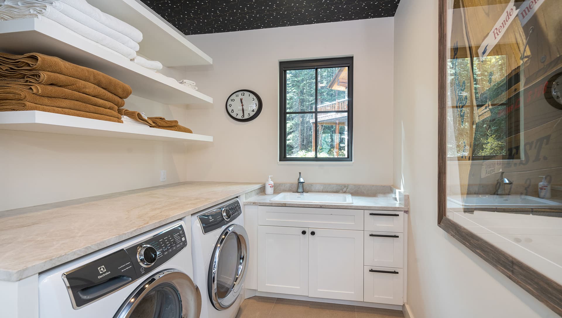 Mountain Modern Rustic - Image 18