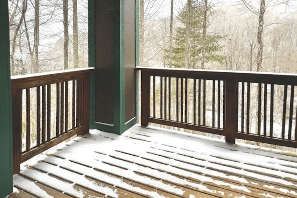 Still Lake Getaway - Image 32