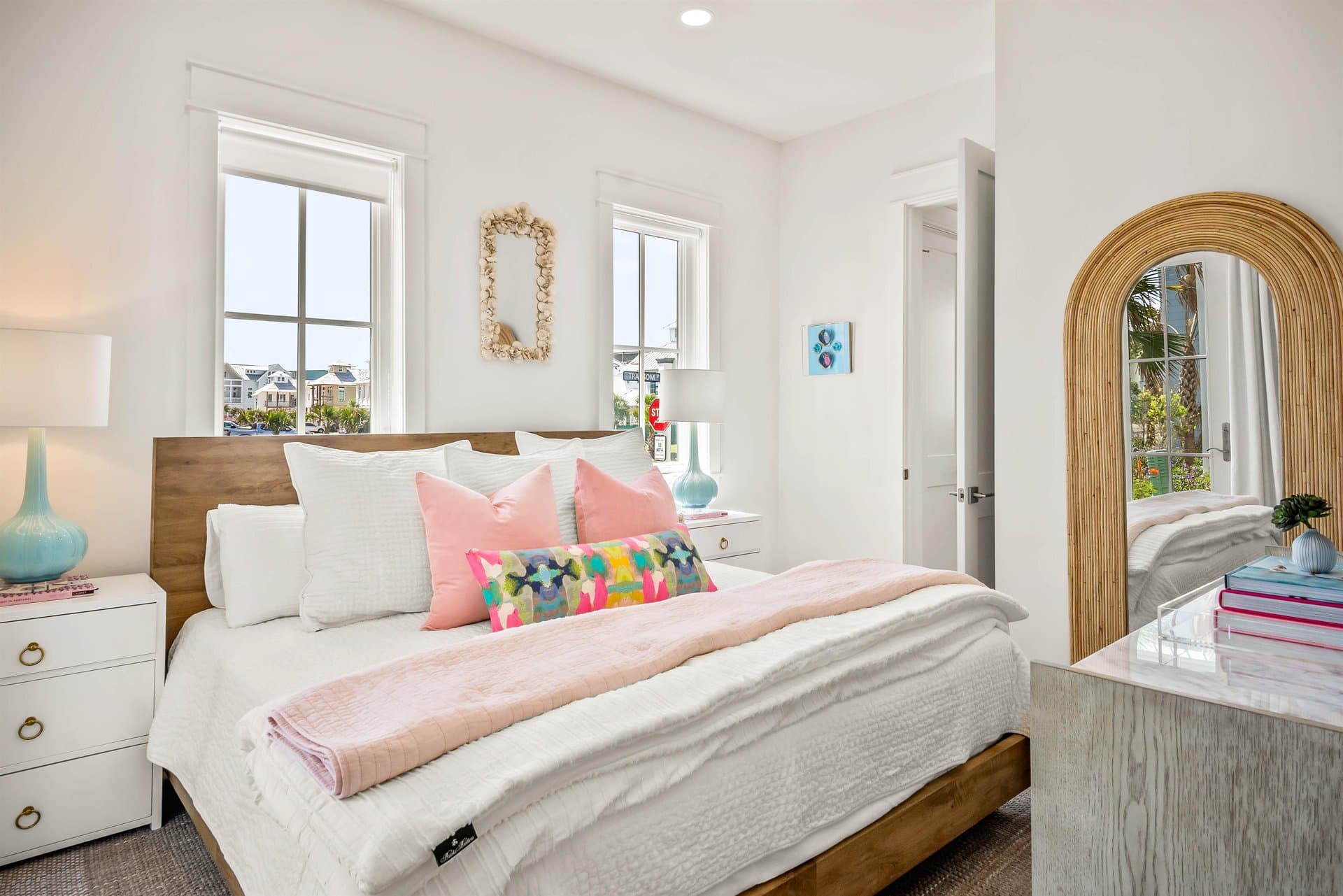 Let's "Glow" Girls - Image 9