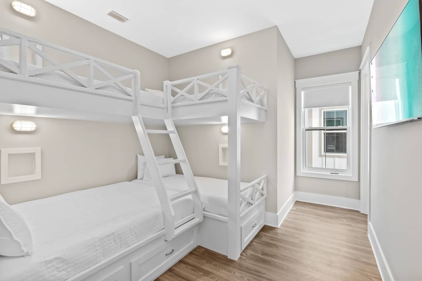 Sea Dweller - Image 31