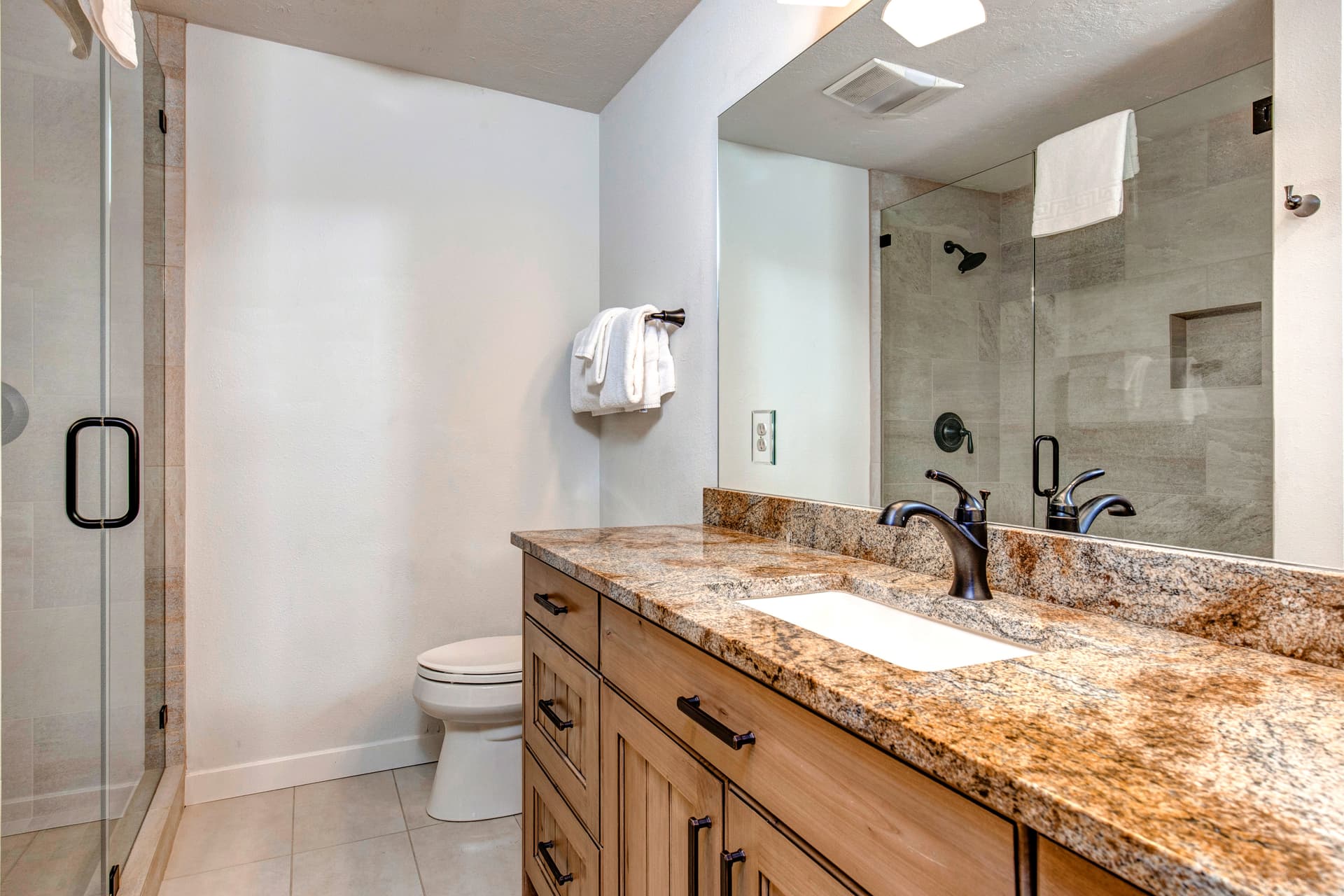 Red Pine Wonder Home - Image 15